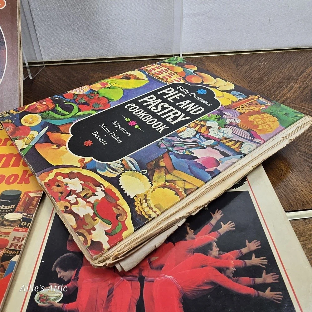 N/A vintage cookbook